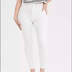 American Eagle Curvy White High Rise Skinny Jean